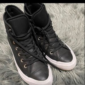 CHUCK TAYLOR BERKSHIRE BOOT sz 7 NOT EVEN BROKE IN YET!!!!